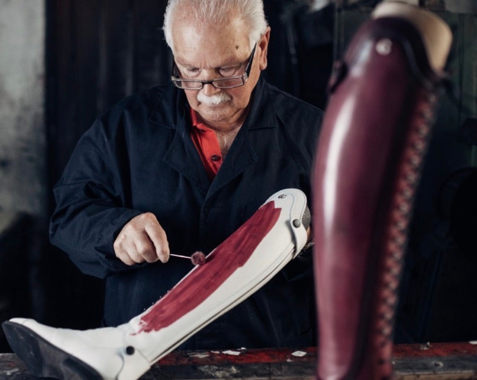 The art of handpainted leather