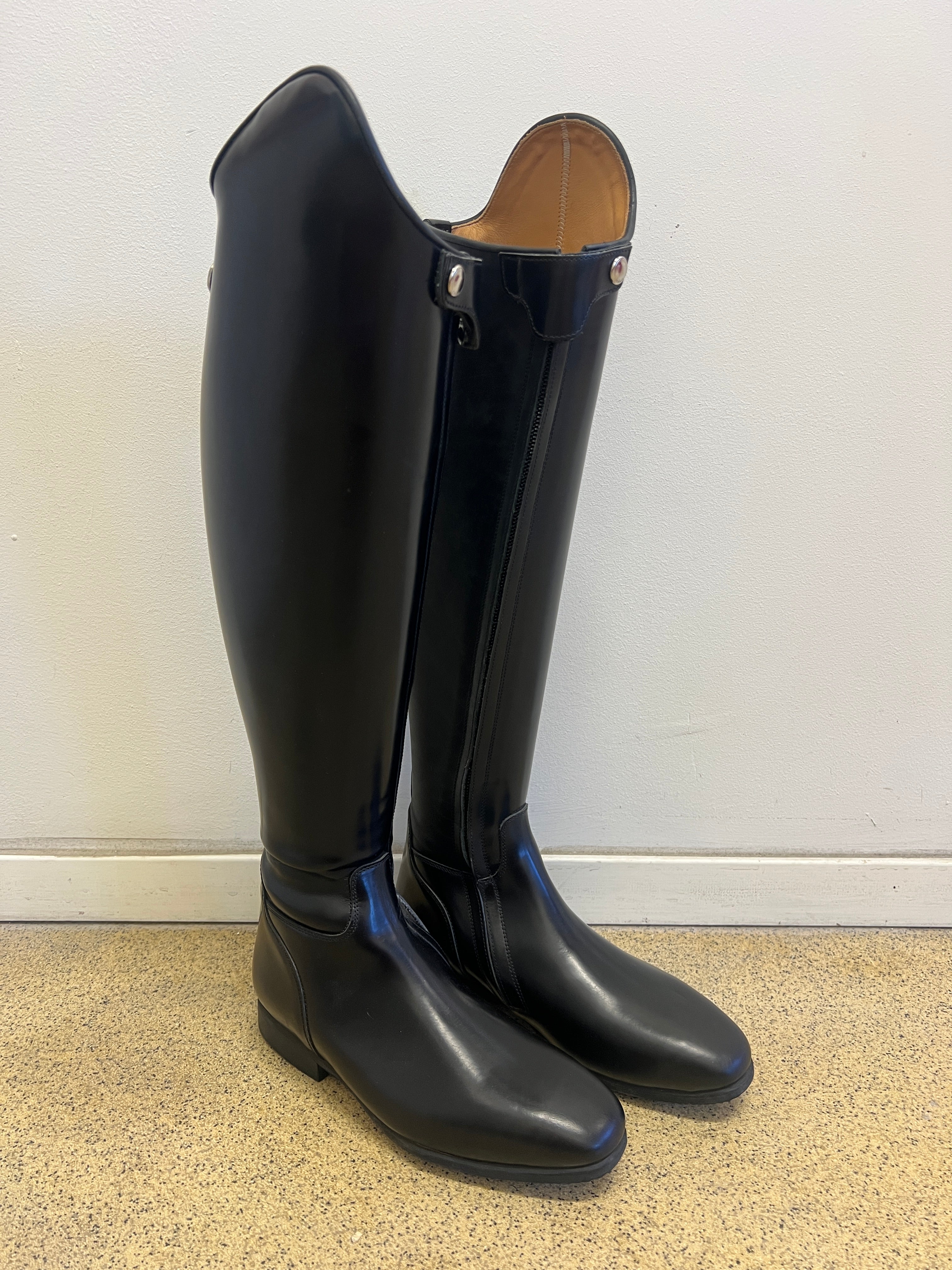 OLIVIA - Polished Black - Stl 39/34-35/48