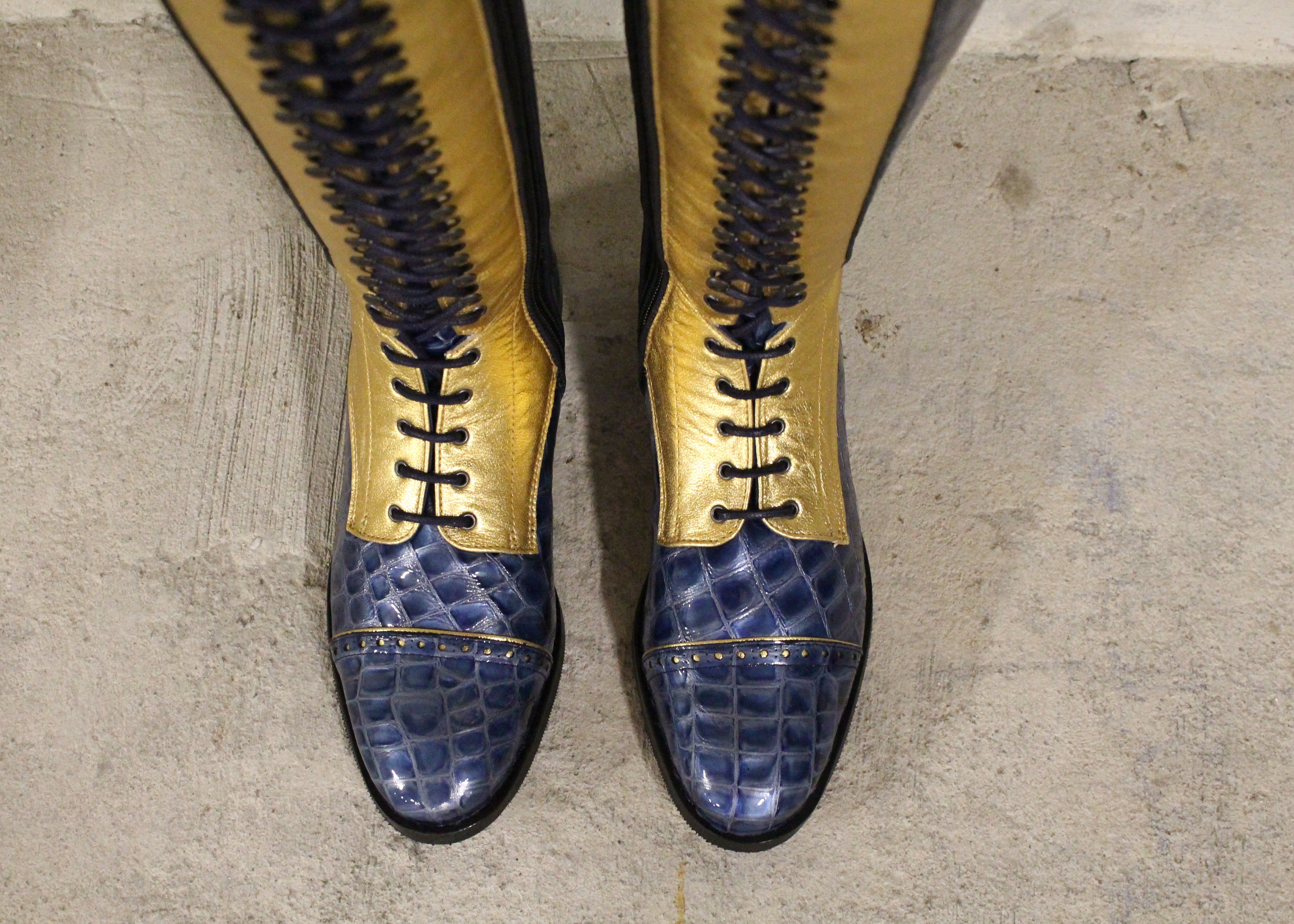 Laurel Laces Reinforced