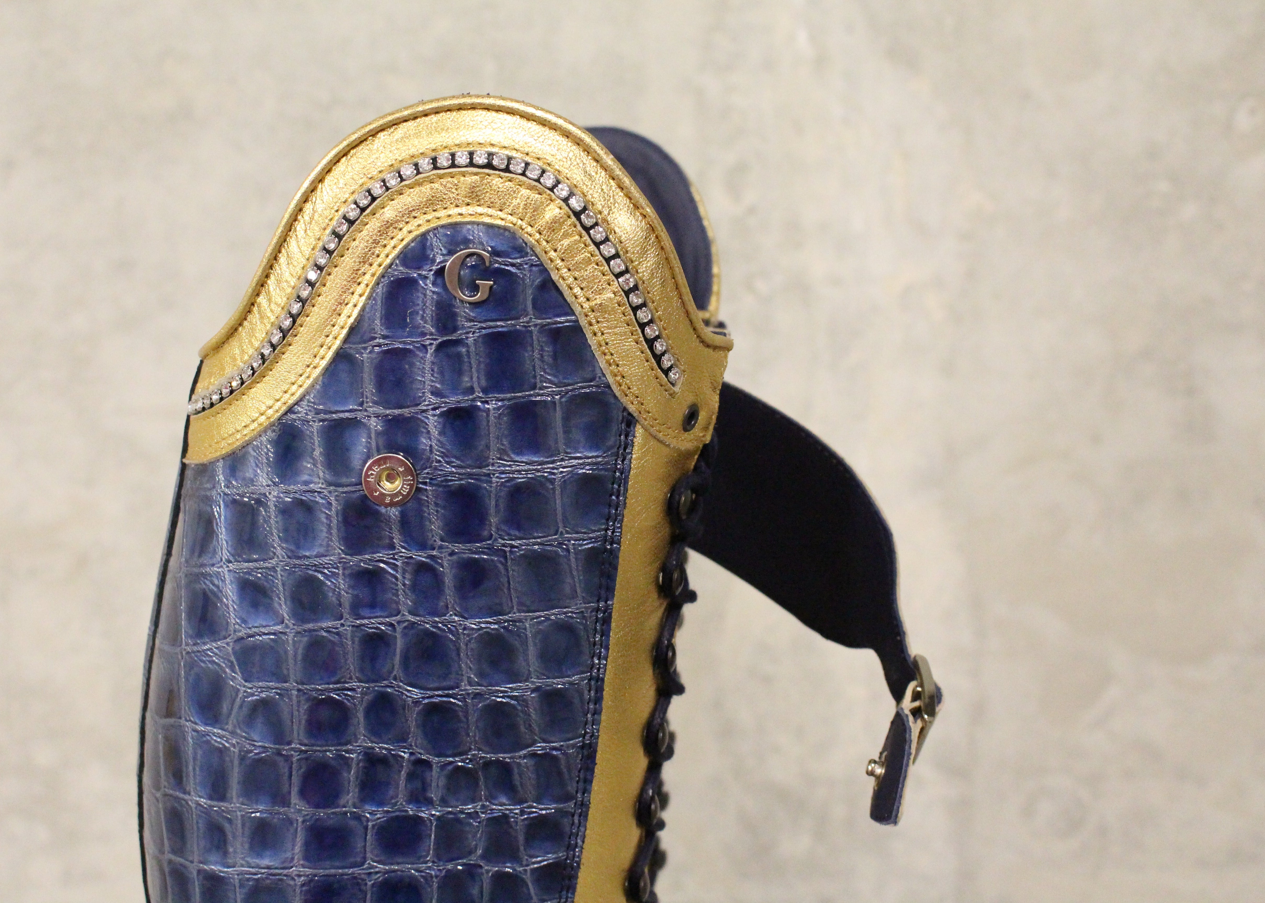 Laurel Laces Reinforced