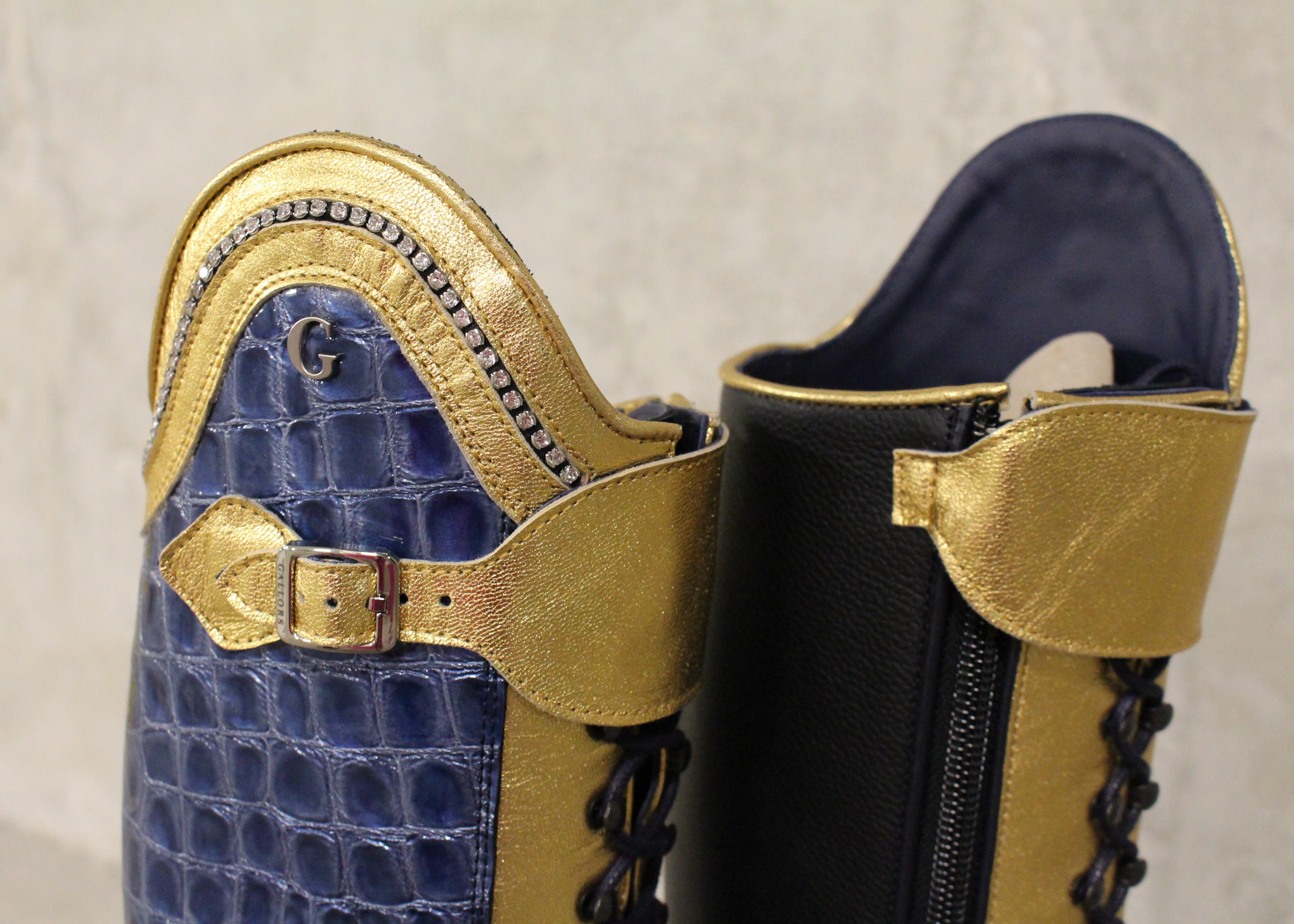 Laurel Laces Reinforced