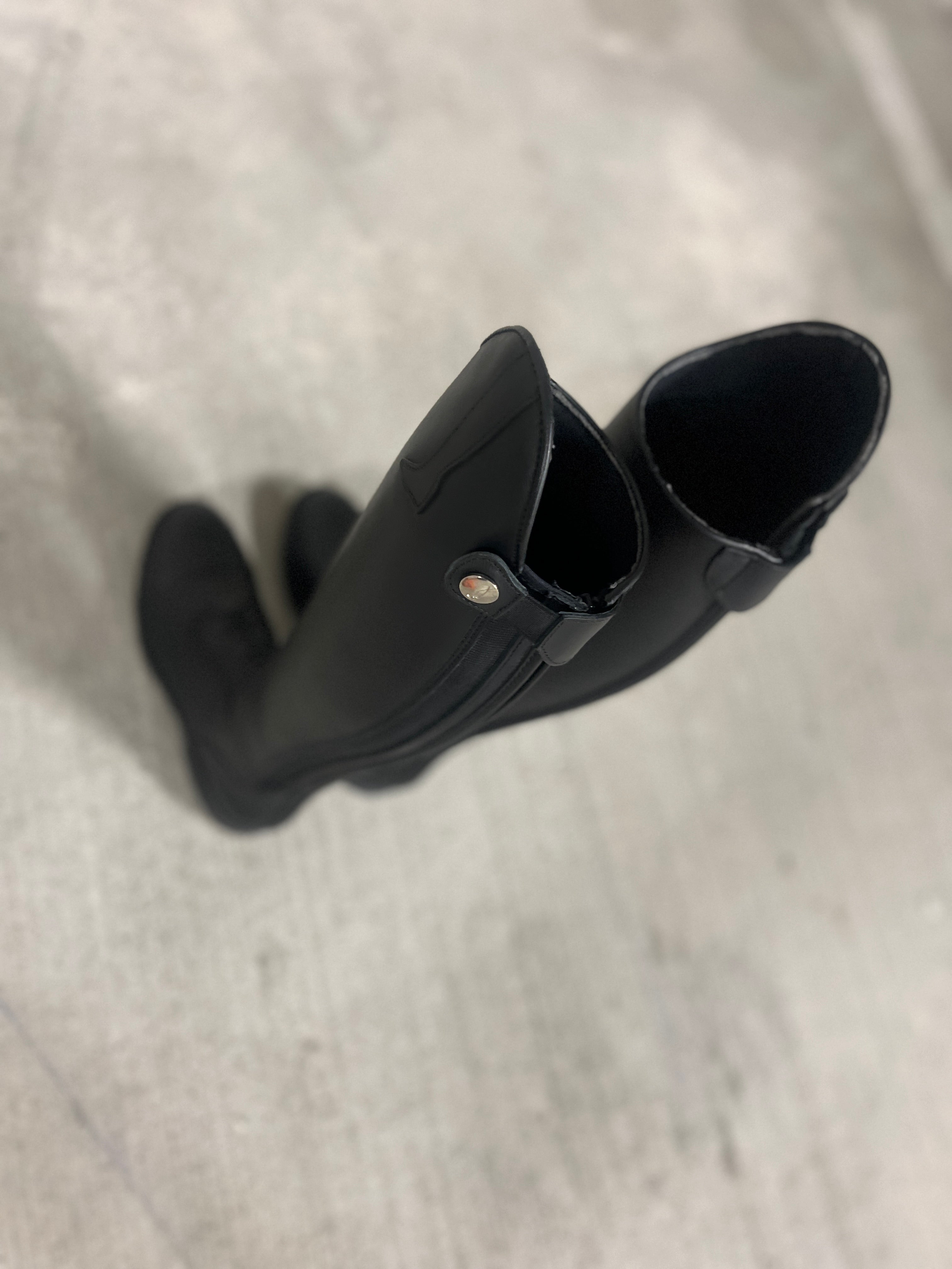 Rapaz Youngster Black