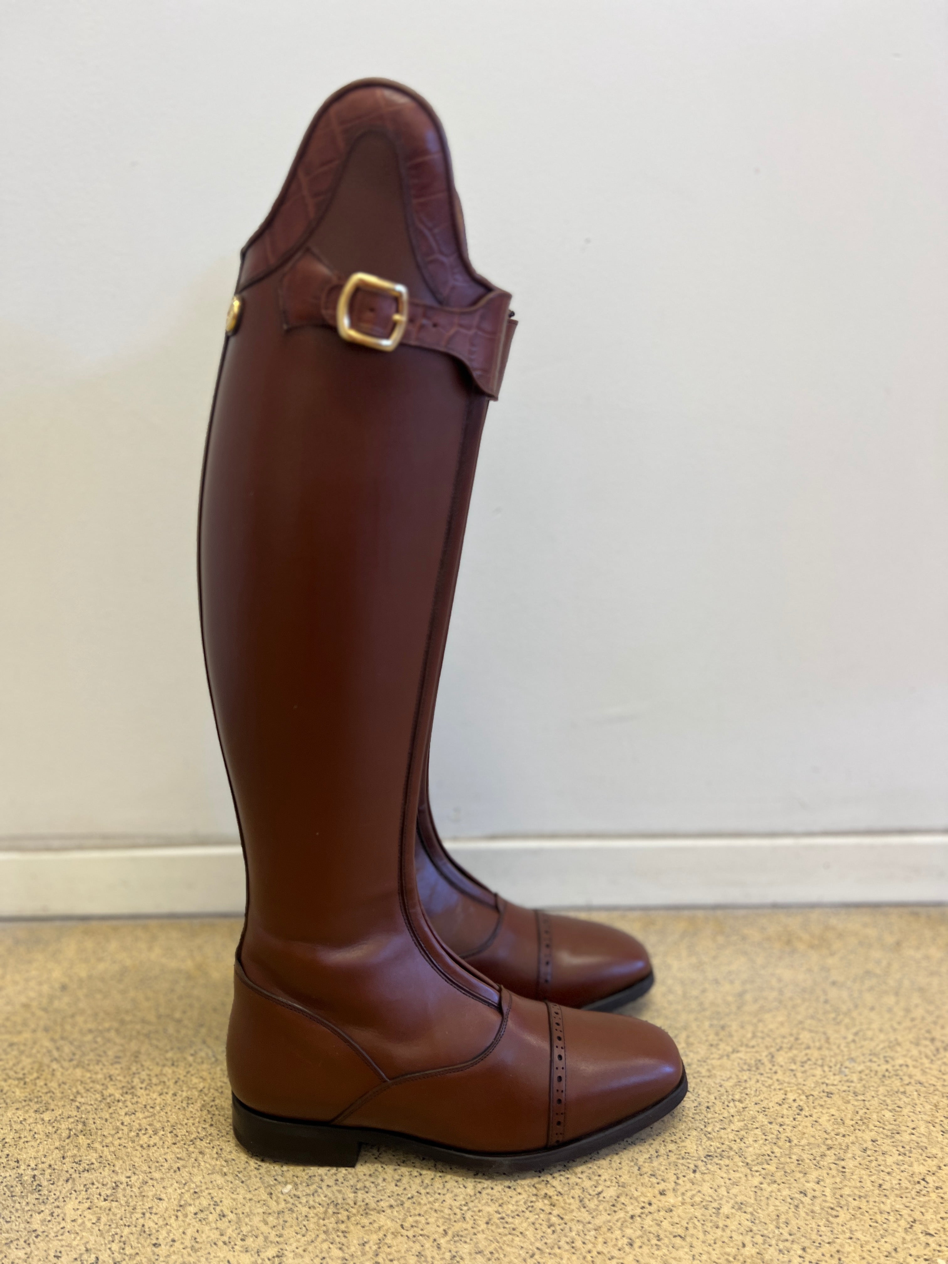 Polo - Nut Brown - Size 38/32/46
