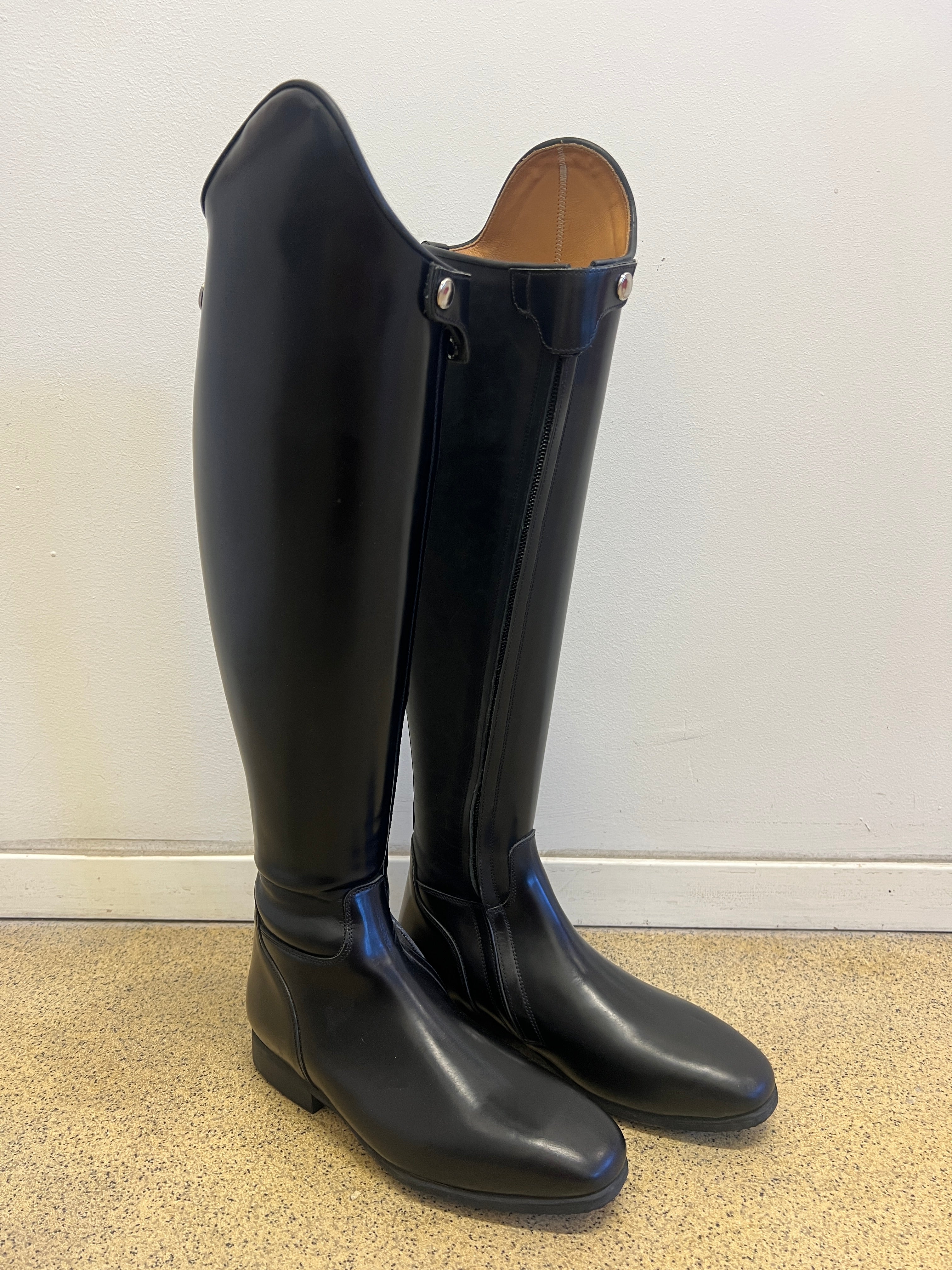 OLIVIA - Polished Black  - Stl 39/34-35/48