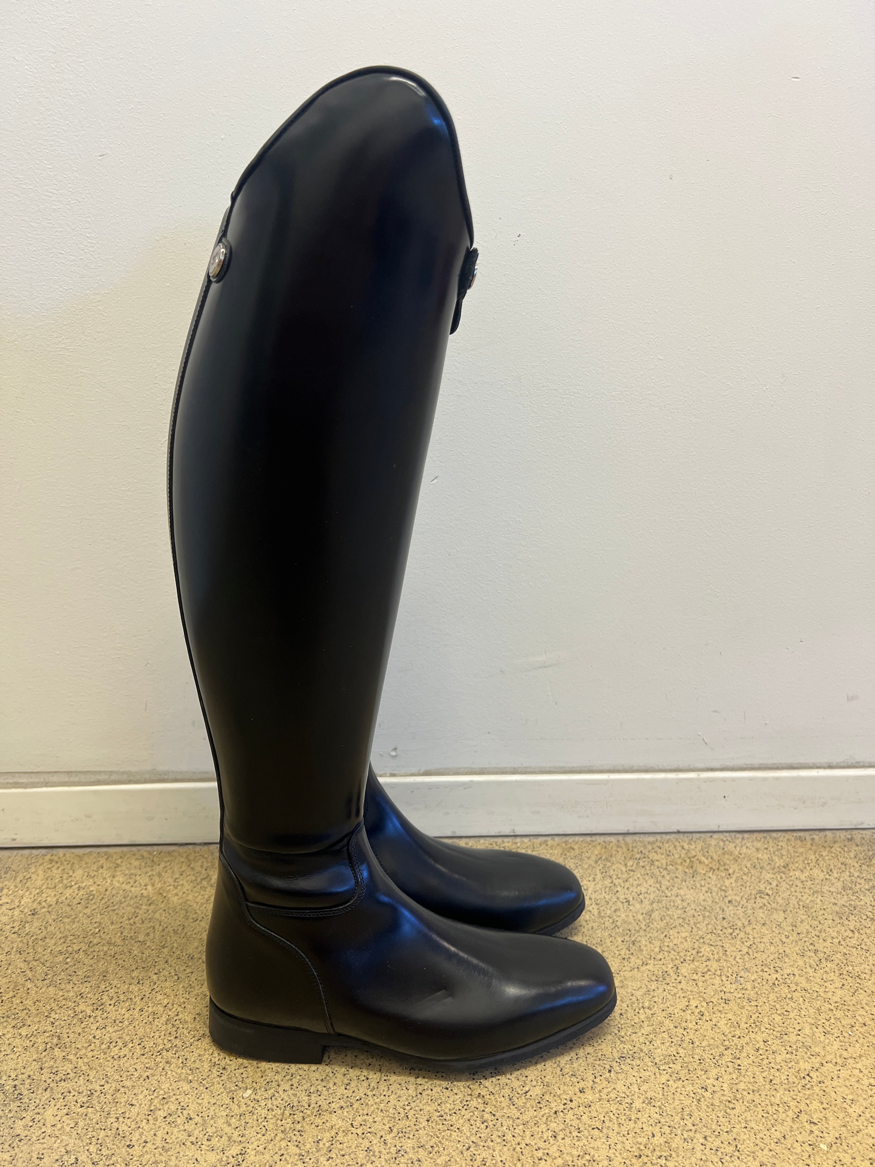 OLIVIA - Polished Black  - Stl 39/34-35/48
