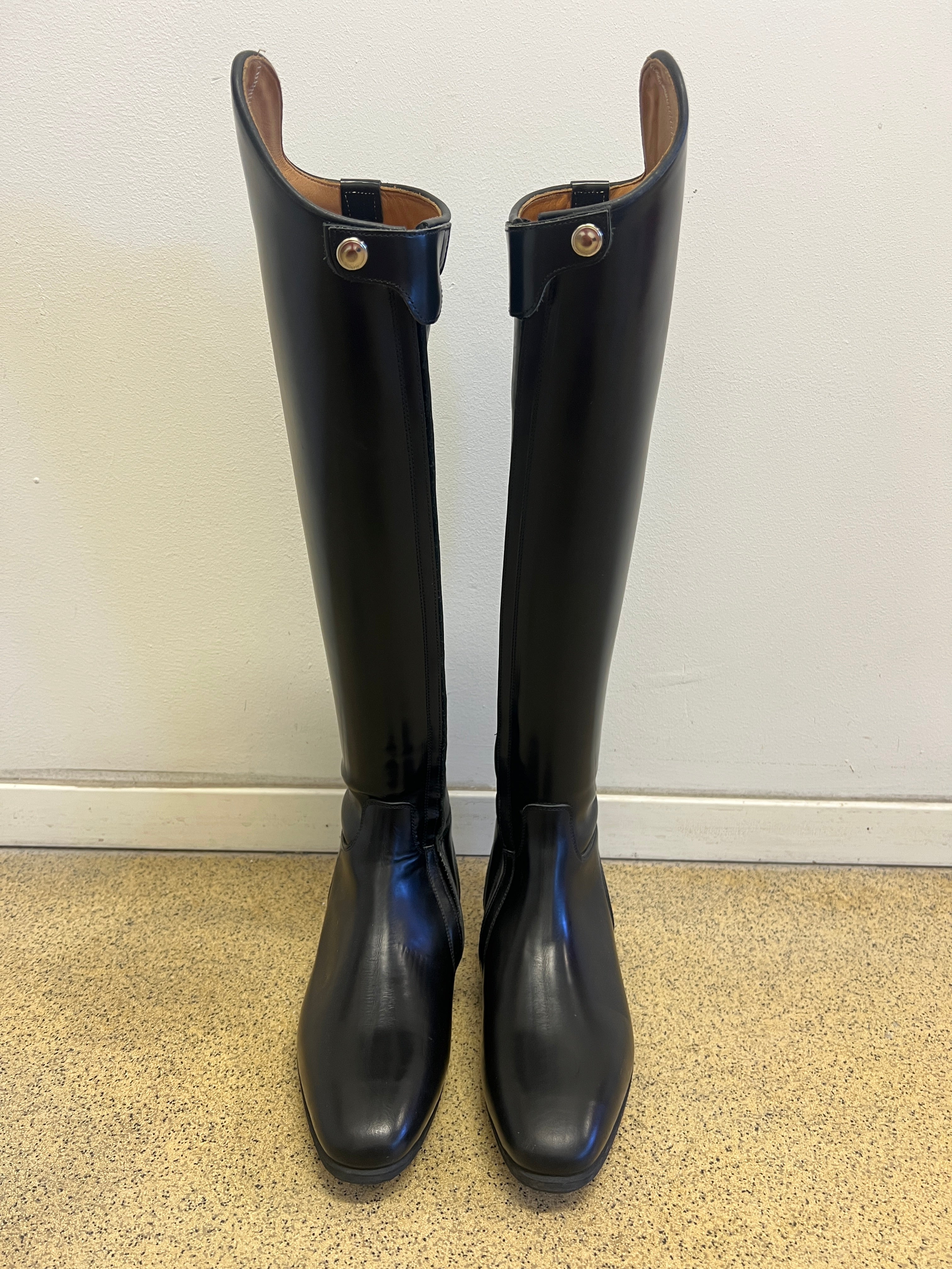OLIVIA - Polished Black  - Stl 39/34-35/48