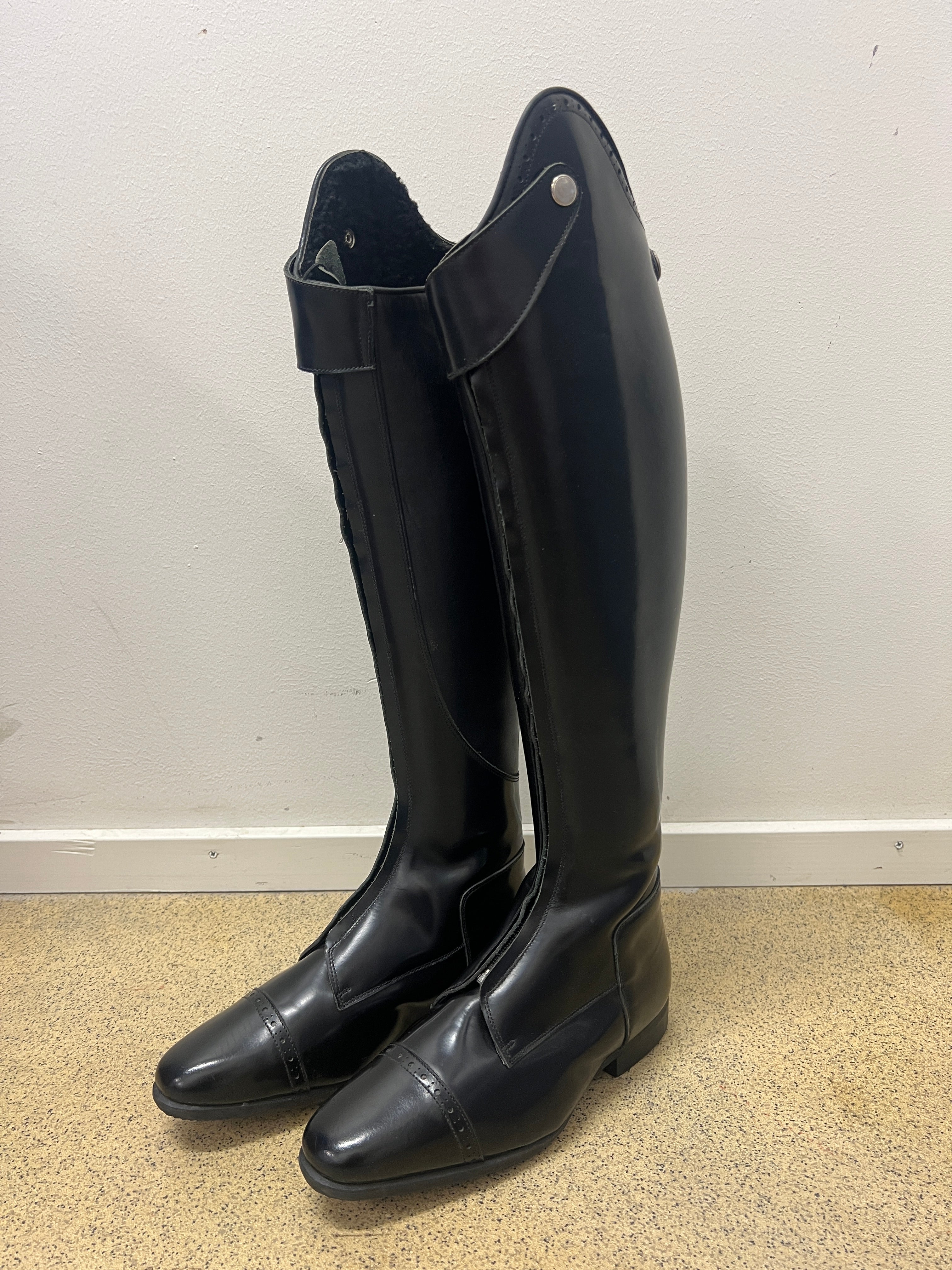 Polo Dressage Winter - Polished Black - Size 37-38/34/47