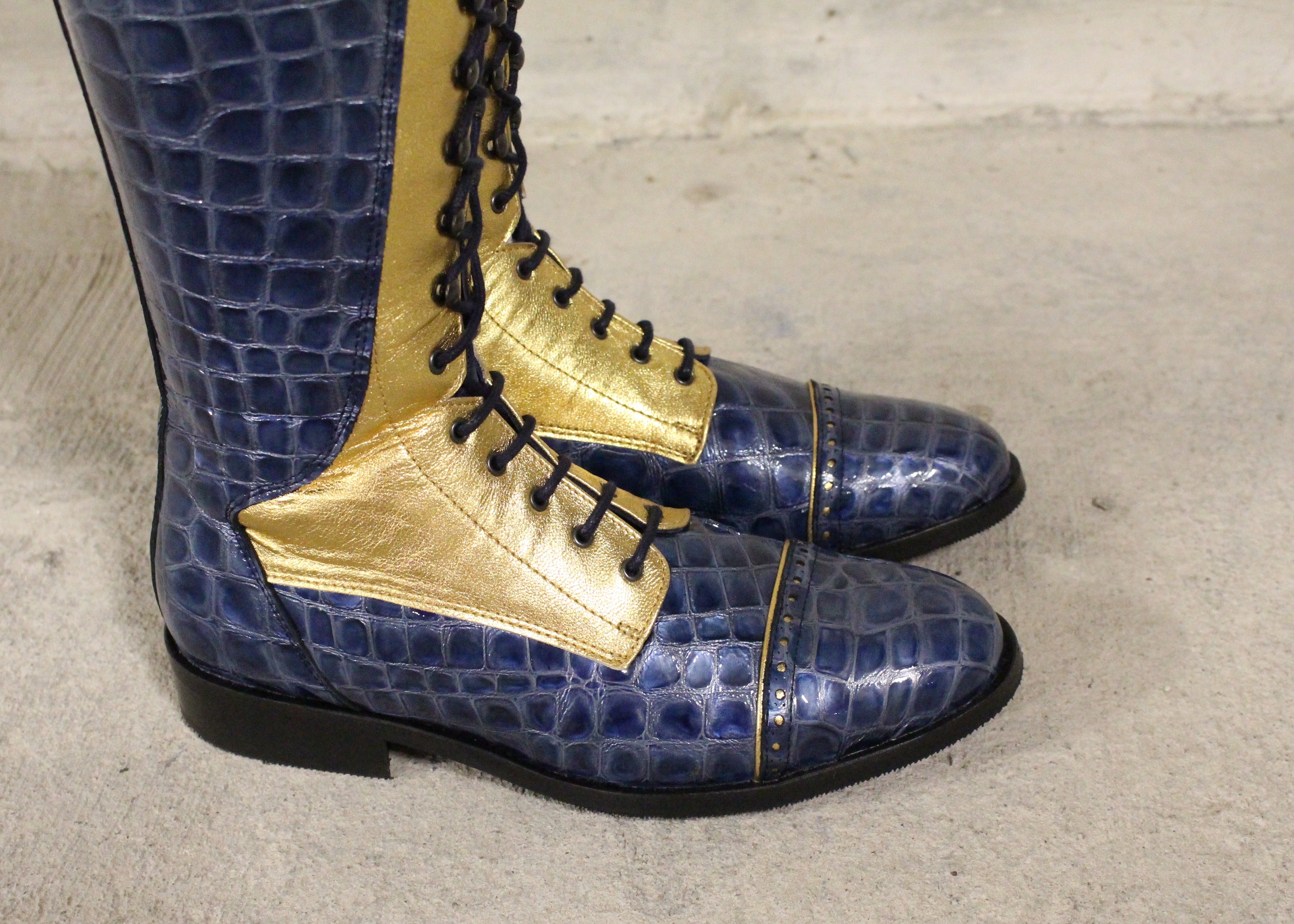 Laurel Laces Reinforced