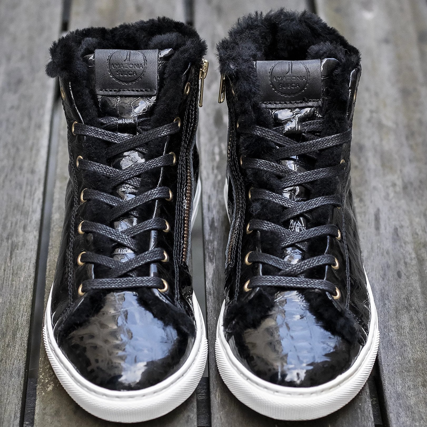 High Top Sneakers Fårskinnsfodrad Svart Crocolack