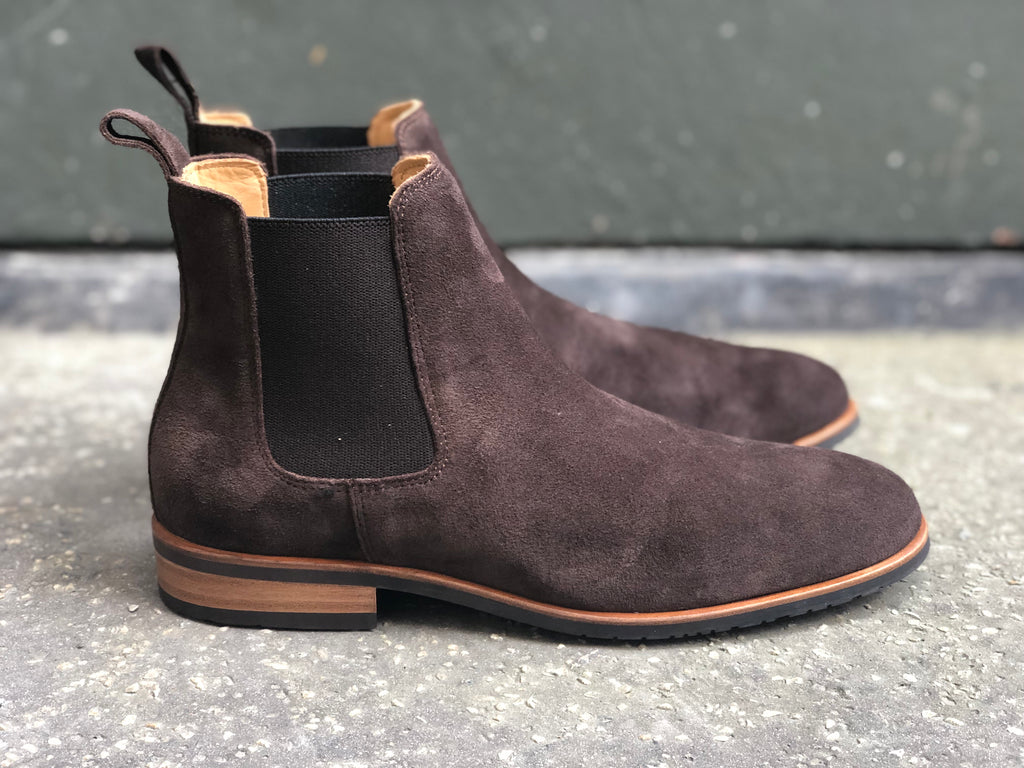 MOEMA Chelsea Boot Coffee Brown Suede Amazona Sueca
